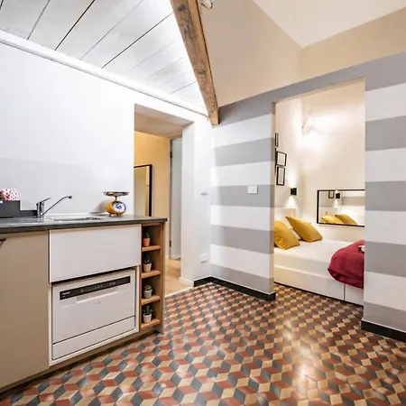 Private Terrace In Old Town, Aquarium 6 Min Appartamento *