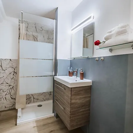 Private Terrace In Old Town, Aquarium 6 Min *